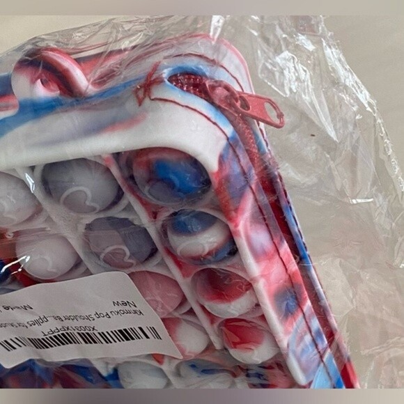 NEW Pop It Fidget Pencil Case - Picture 4 of 7